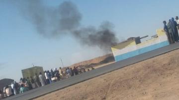 حريق مهول غير عادي بمحطة وقود يعزز الانفلات الأمني الذي تعيشه مخيمات "تندوف"